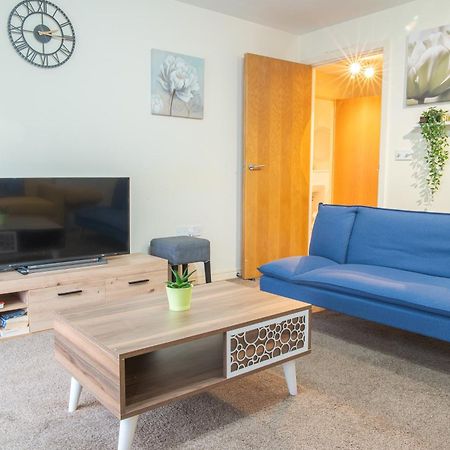 Stay In Our Stylish Flat! & Secure Building & Sleeps Up To 4 Birmingham Exterior photo