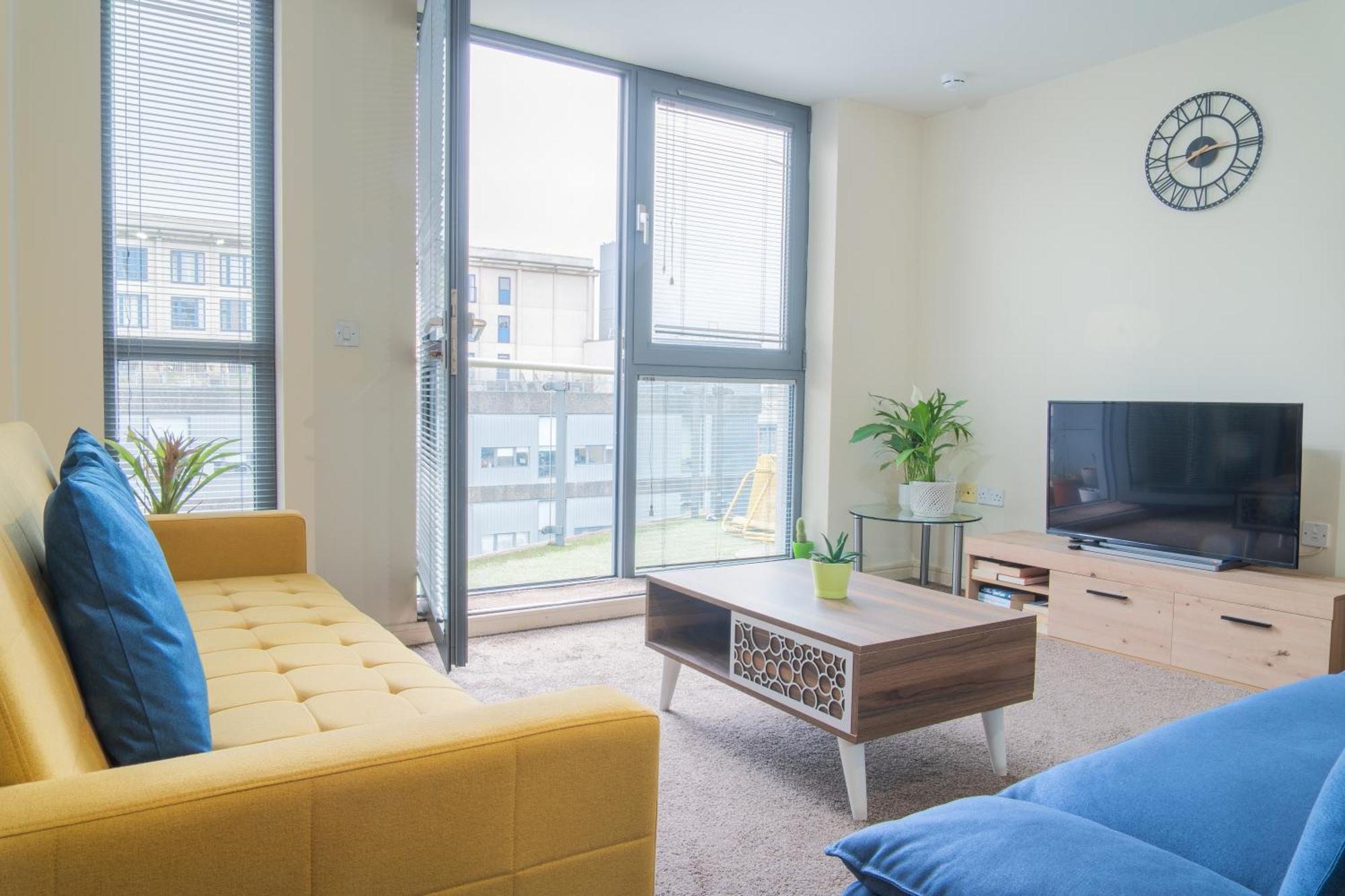 Stay In Our Stylish Flat! & Secure Building & Sleeps Up To 4 Birmingham Exterior photo
